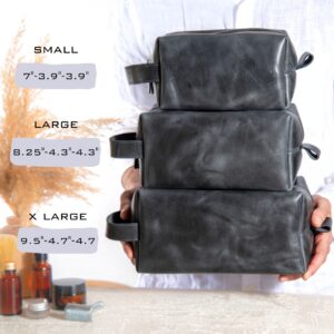 Toiletry Bag NZ in Black color with different size like Small Toiletry Bag NZ, Medium Toiletry Bag NZ and Large Toiletry Bag NZ